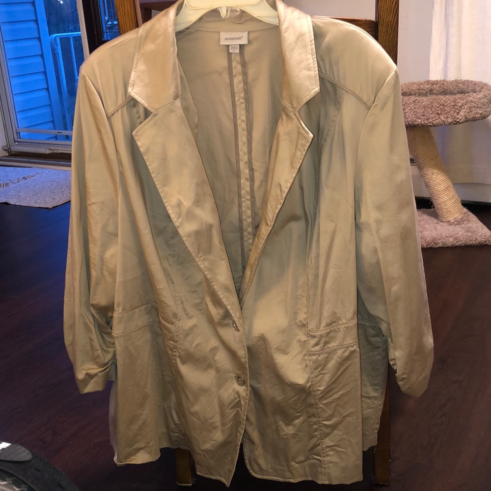 Women’s plus size khaki blazer